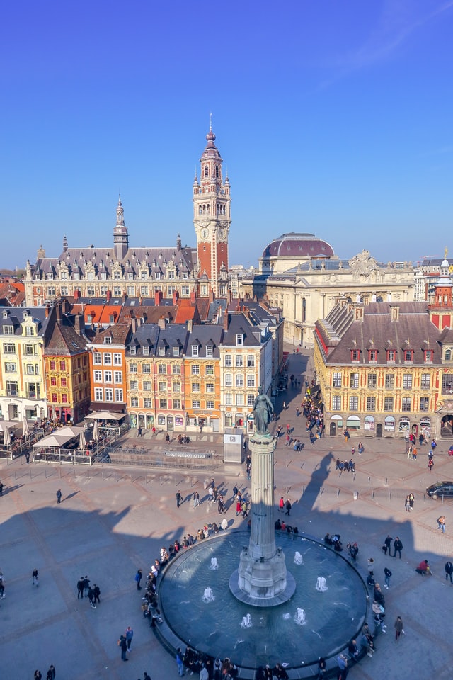 In this article you will see as local point of view the places you have to see during your stay in Lille